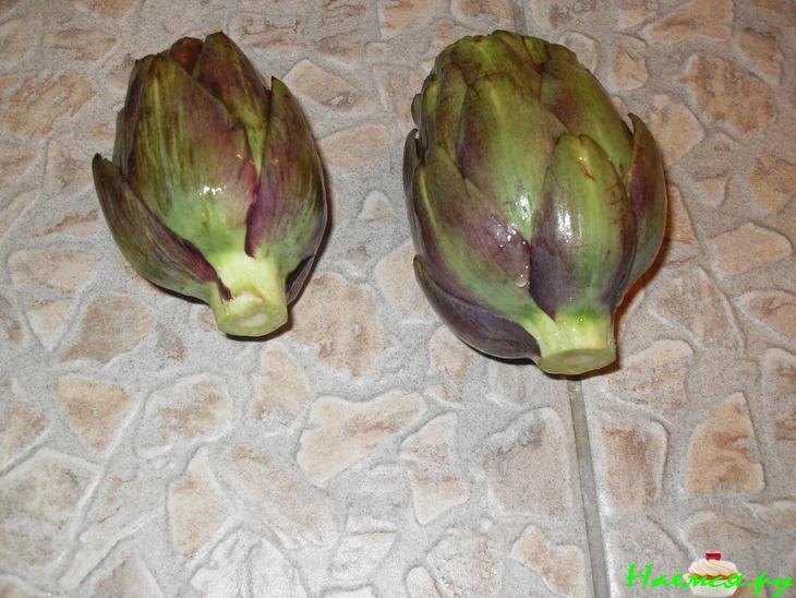 Артишок с винным соусом Артишок с винным соусом