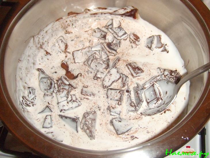 Молочно-шоколадный десерт (мухаллеби) Молочно-шоколадный десерт (мухаллеби)