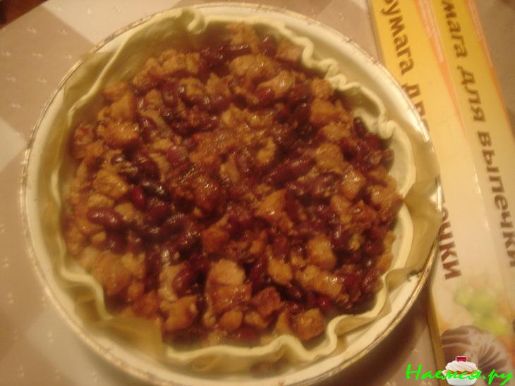 Английский мясной пирог с красной фасолью Английский мясной пирог с красной фасолью