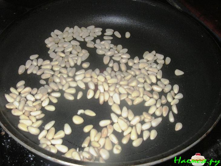 Куриный салат с опятами и заправкой из козьего сыра Куриный салат с опятами и заправкой из козьего сыра