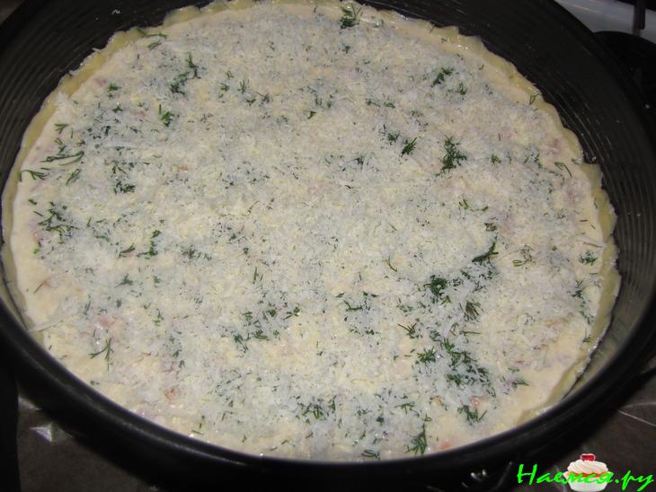 Киш с копчёными курицей и сыром