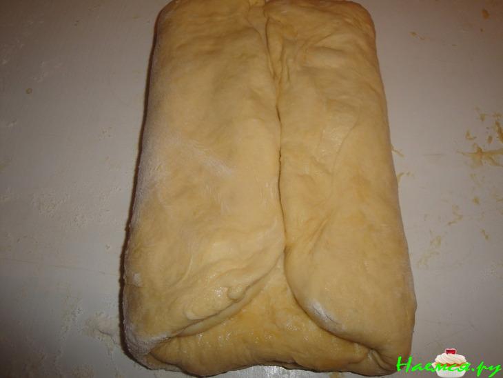 Полуслоёное дрожжевое тесто и пирог из него