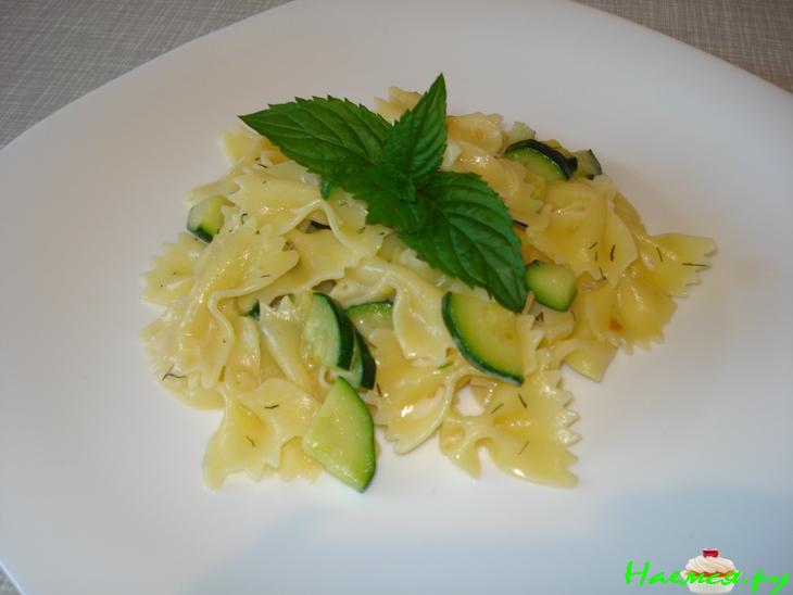 Лапша с кабачками в сливках
