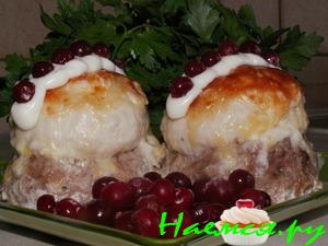 Мясные биточки с грибами и сыром