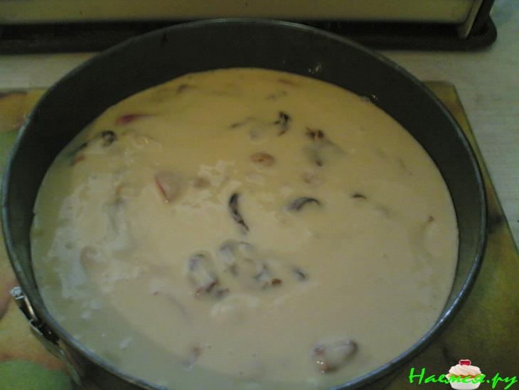 Яблочный пирог с финиками и орехами Яблочный пирог с финиками и орехами