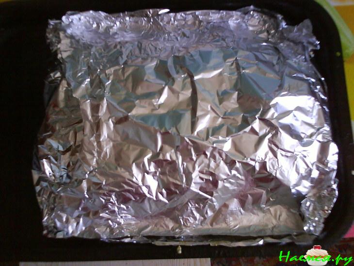 Птичка под мхом