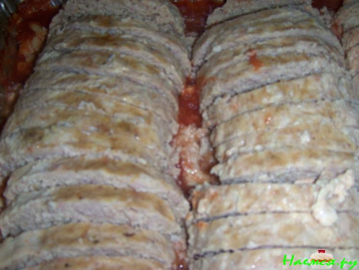 Рулет куриный в томате