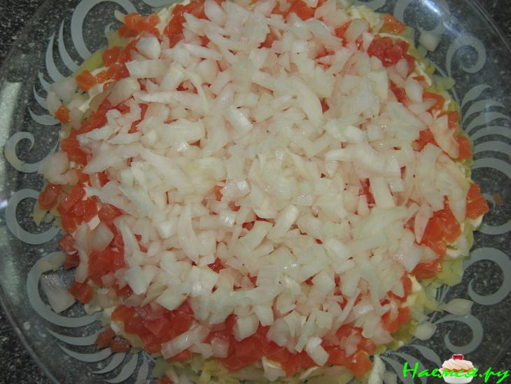 Салат "Форель под шапкой"