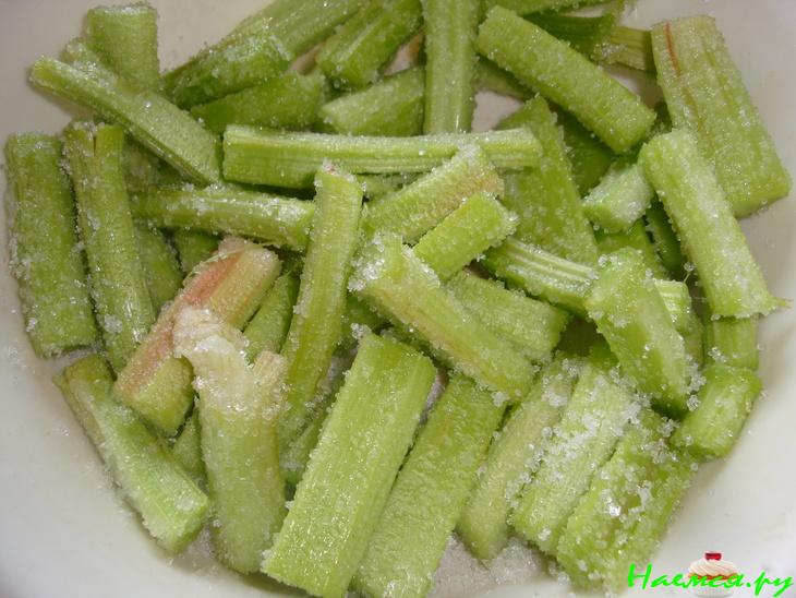 Пирог с ревенем и клубничкой Пирог с ревенем и клубничкой