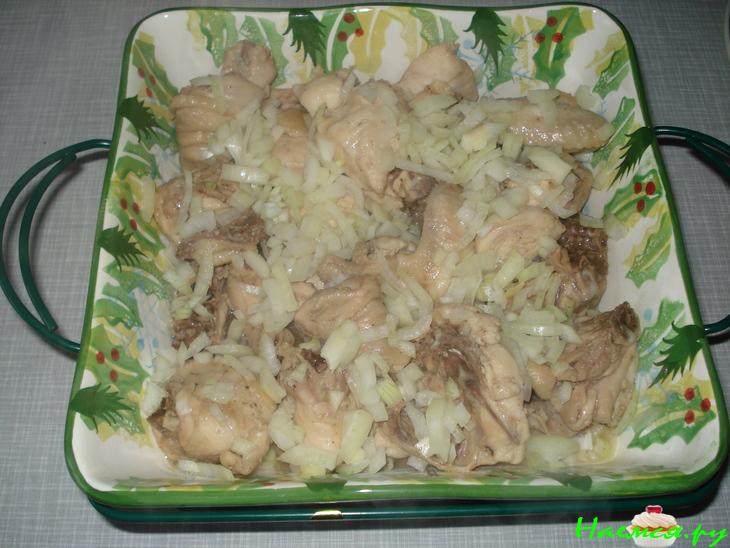 Курица под грибной шапкой