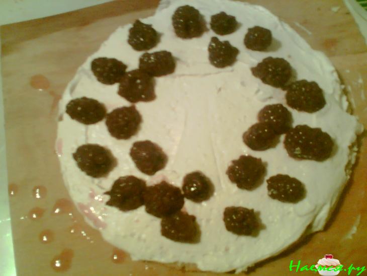 Йогуртовый ягодный торт