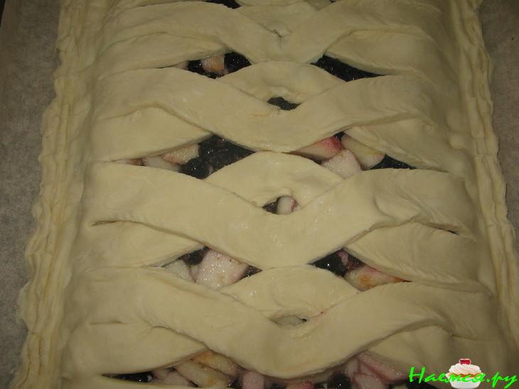 Пирог слоенный с ягодами Пирог слоенный с ягодами