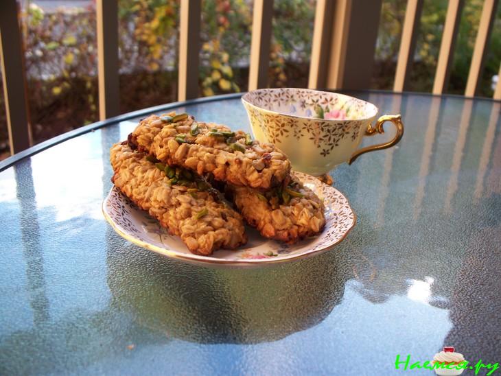 Печенье из овсянки с семечками и имбирём Печенье из овсянки с семечками и имбирём