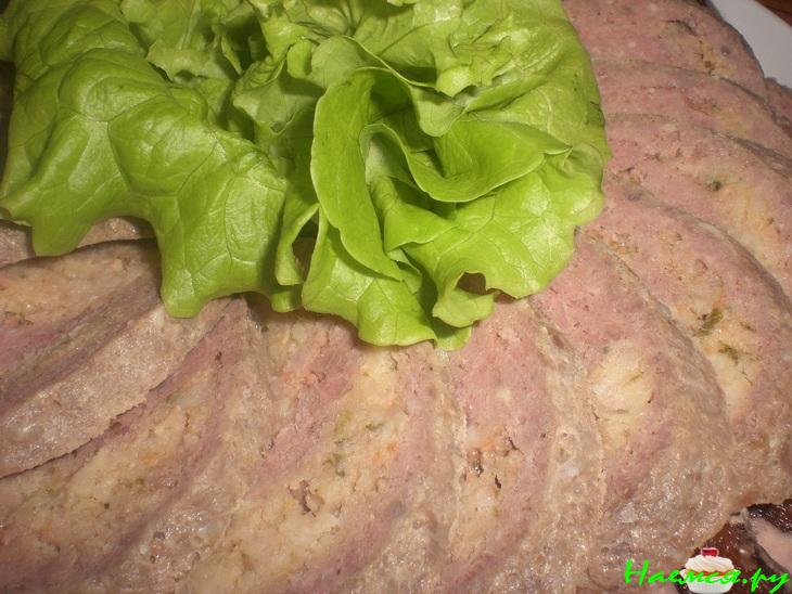 Рулет из говядины фаршированный фасолью