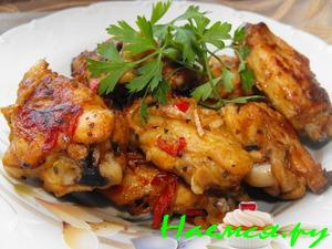 Чесночные куриные крылышки