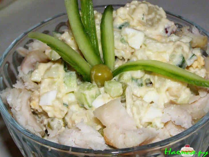 Салат с отварной белой рыбой