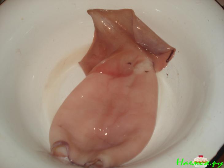 Мидии и кальмары копченые