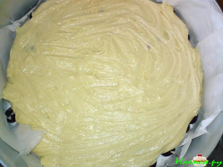 Пирог вишнёвый с белковым кремом