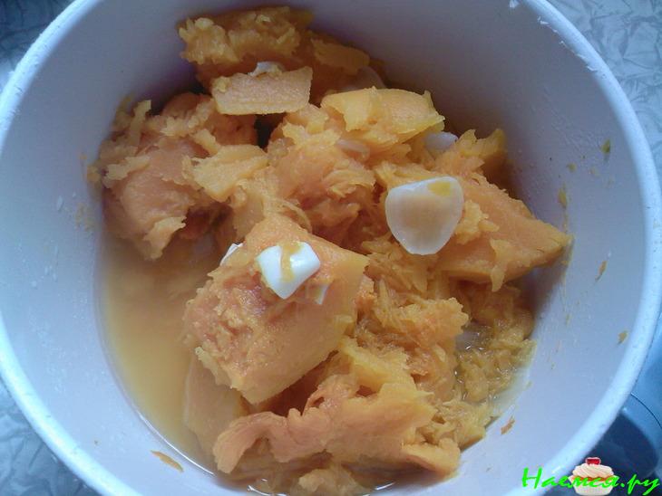 Тыквенный крем-суп с сырными рулетиками Тыквенный крем-суп с сырными рулетиками