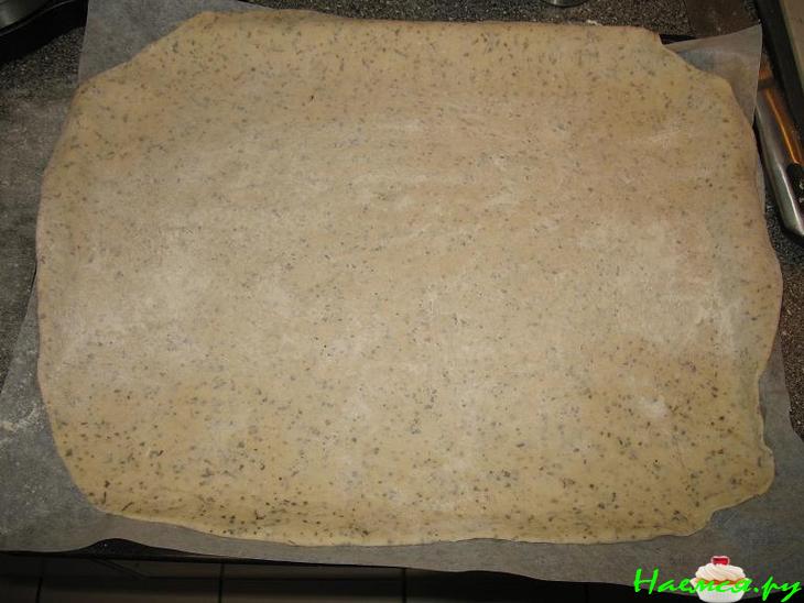 Пицца "Салями" с овощным акцентом и сыром в корочке