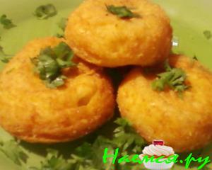 Сырные шарики в ореховой панировке