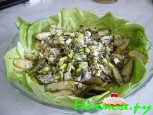 Грибной салат с яйцом и зеленым луком Грибной салат с яйцом и зеленым луком