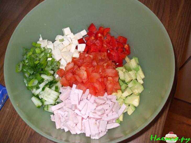 Салат "Что попало" (в смысле, что под руку попало)