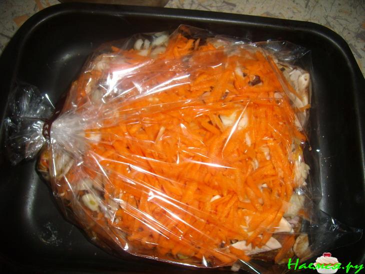 Говяжьи рёбрышки, запечённые в рукаве Говяжьи рёбрышки, запечённые в рукаве