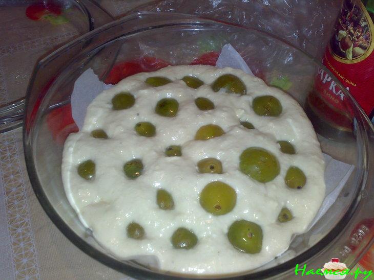 Пирог со сливами на кислом молоке