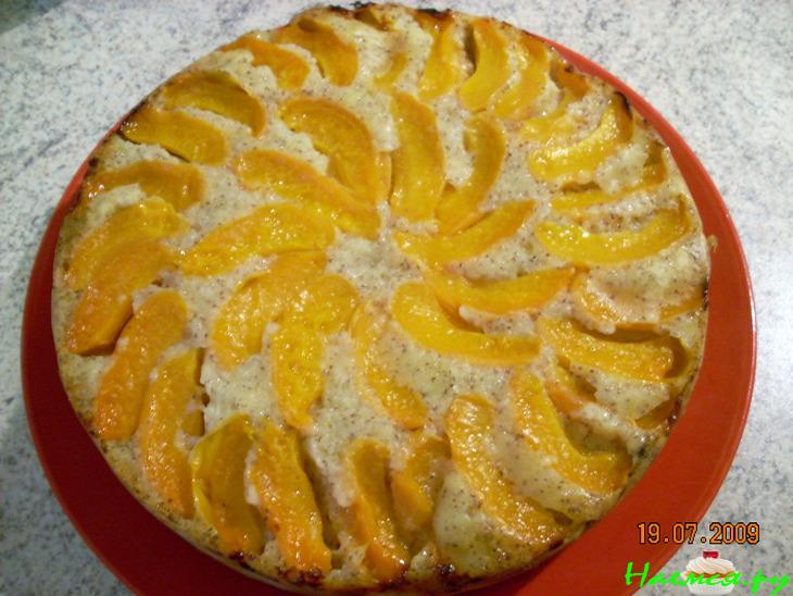 Абрикосовый пирог с маком