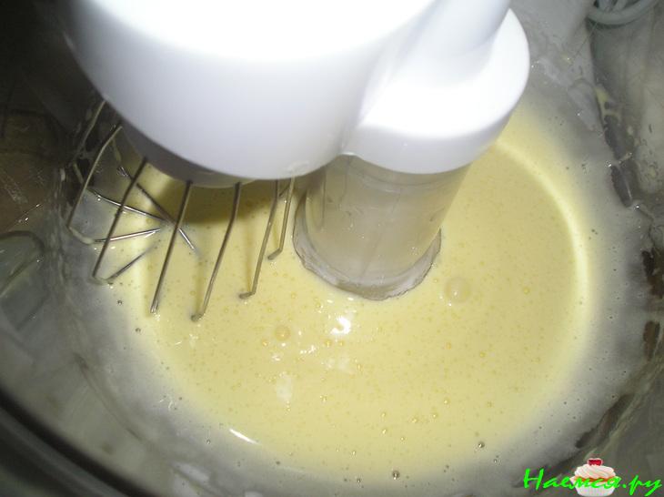 Апельсиновый пирог с кремом в шоколадной глазури Апельсиновый пирог с кремом в шоколадной глазури