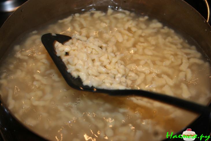 Медальоны с лисичками и домашней лапшой