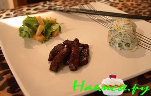 Горячий азиатский салат