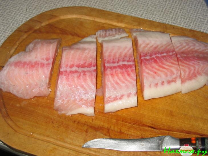 Телапия в шубке с йогуртово-горчичным соусом