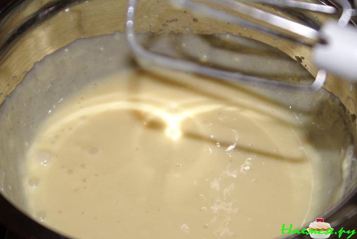 Творожный пирог с малиной и белым шоколадом Творожный пирог с малиной и белым шоколадом