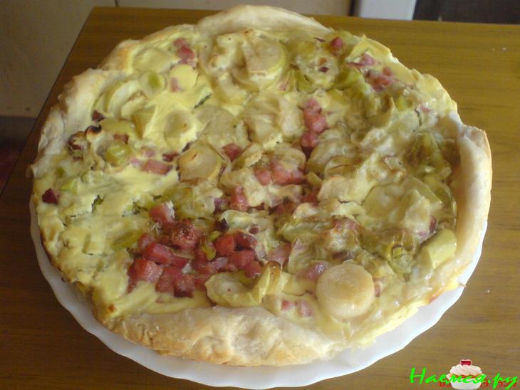 Яблочно-луковый киш с ветчиной Яблочно-луковый киш с ветчиной