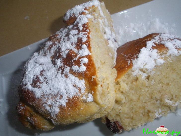 Рождественский хлеб с изюмом и клюквой