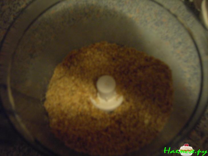 Сладкая колбаса с орехами и сгущенкой Сладкая колбаса с орехами и сгущенкой