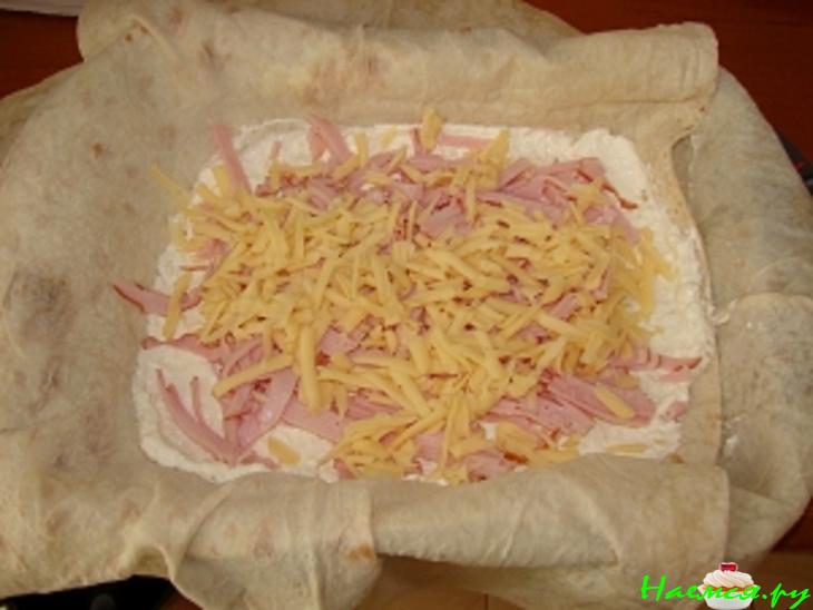 Пирог - пицца из лаваша (для детишек)