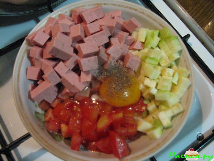 Сочная пицца на тонком кефирном тесте