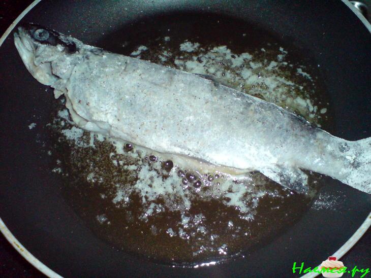 Форель в миндально-ореховом соусе