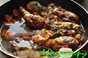 Куриные ножки с луком и морковью Куриные ножки с луком и морковью