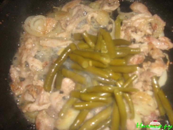 Блинчики закусочные с куриным филе и фасолью Блинчики закусочные с куриным филе и фасолью