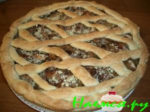 Пирог с грушами и миндалем