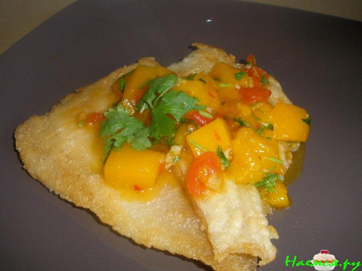 Рыба с манговым чатни