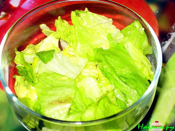 Салат с авокадо и креветками