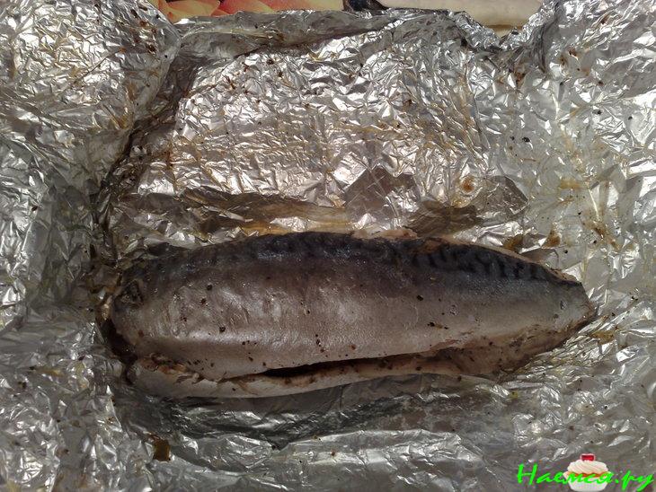 Скумбрия фаршированная сыром и зеленью