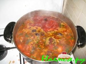 Борщ с фасолью и свекольной ботвой Борщ с фасолью и свекольной ботвой