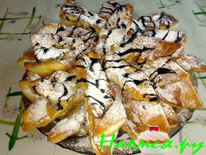 Хворост с сахарной пудрой и глазурью