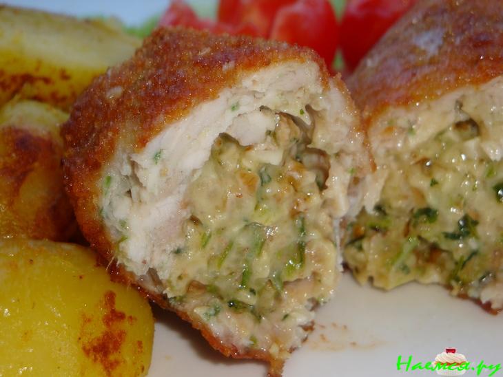 Куриные котлеты со сливочно-ореховой начинкой